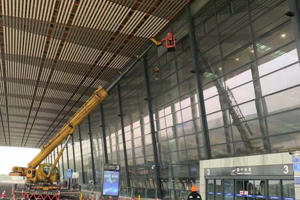 闽侯玻璃幕墙维护和保养